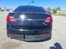 2017 Ford Taurus - Photo 6