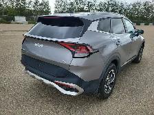 2023 Kia Sportage - Photo 3
