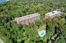 TOUT INCLUS! Condo de Luxe 3 1/2 830p.ca, MEUBLÉ à louer - Photo 2