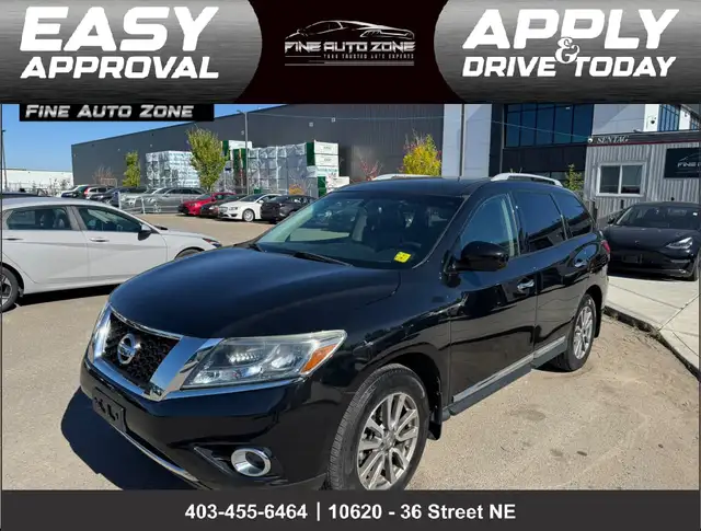 2015 Nissan Pathfinder SL 4WD V6 7-Pass : LOW MILEAGE