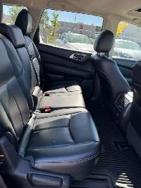 2015 Nissan Pathfinder SL 4WD V6 7-Pass : LOW MILEAGE - Photo 9