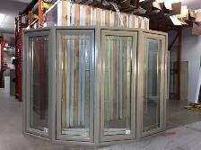 Bay Windows HYBRIDE Kaki Vitrail tige laiton/Lumière 84×60 1/4