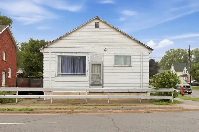 32 Wallace Terrace, Sault Ste. Marie