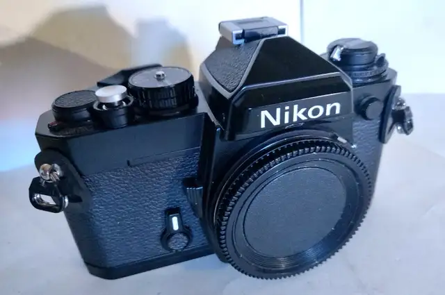 Nikon FE - Black / Body Only
