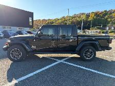 2021 Jeep Gladiator Overland 4x4 - Photo 3