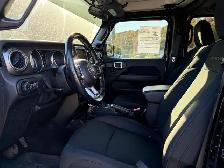 2021 Jeep Gladiator Overland 4x4 - Photo 4