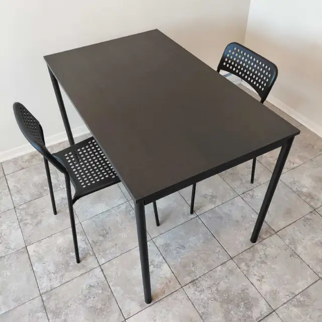 Table de cuisine et 2 chaises IKEA SANDSBERG