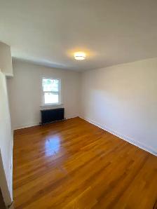 Large 1 Bedroom in Jane Subway Line (ALL INCLUDED $1998) - Photo 4