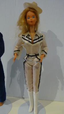 Vintage Barbie & Ken Dolls - Photo 2