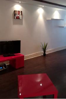 Gorgeous condo on the 11th of 12 floors, downtown Montreal - Photo 2