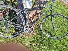 woman's super cycle and diamond back mens bike - Photo 2