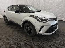 2022 Toyota C-HR | LIMITED 2.0 | HEATED LEATHER SEATS | HTD STR - Photo 2