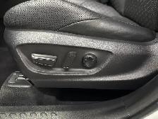2022 Toyota C-HR | LIMITED 2.0 | HEATED LEATHER SEATS | HTD STR - Photo 20