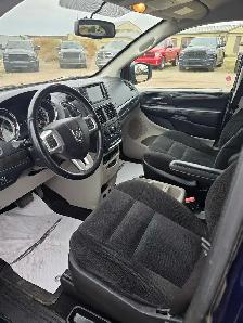 Low Kms 2017 Grand Caravan SXT - Photo 5