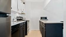 FULLY FURNISHED  1 BEDROOM / PRIME LOCATION / AVAILABLE NOV 1 - Photo 6