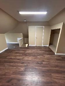 2nd Floor Loft Apartment - All Inclusive - Photo 3