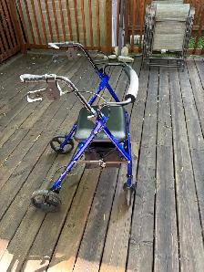 Hugo Rollator walker with Basket - Photo 3