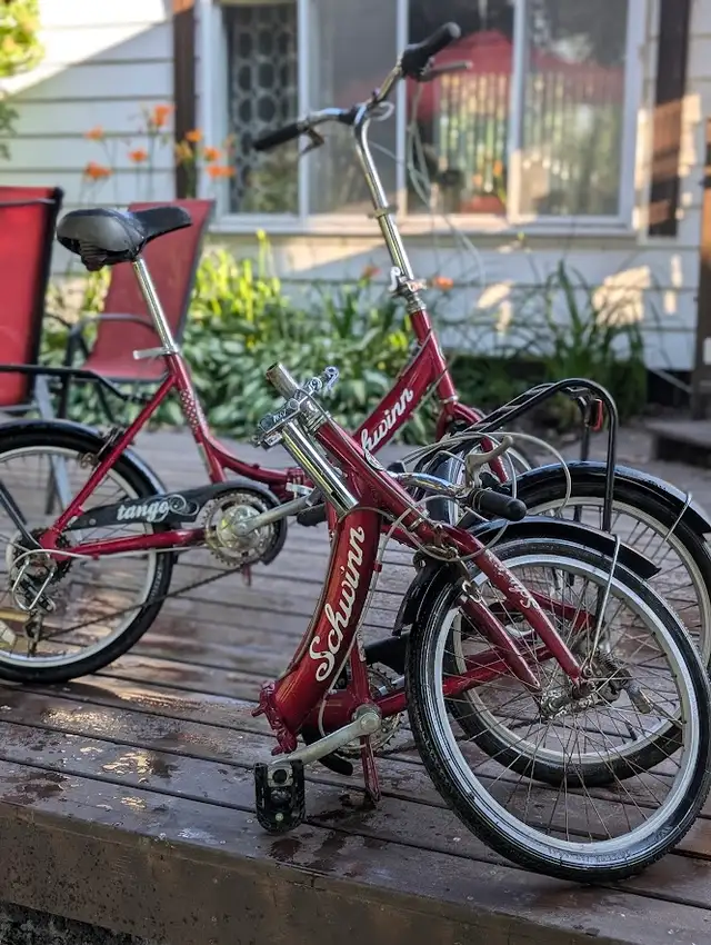Deux vélos pliables à vendre