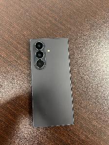 Samsung Galaxy Z Fold 7 256 Go – Noir – Excellent état - Photo 2