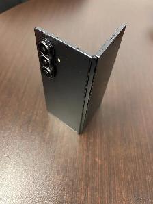 Samsung Galaxy Z Fold 7 256 Go – Noir – Excellent état - Photo 4