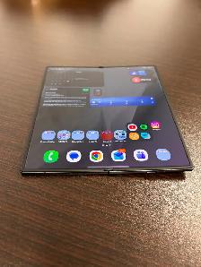 Samsung Galaxy Z Fold 7 256 Go – Noir – Excellent état - Photo 5