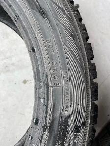 2x  pneus hiver 215/55R18 Toyo observe gsi5 - Photo 2