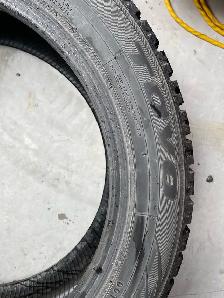 2x  pneus hiver 215/55R18 Toyo observe gsi5 - Photo 4