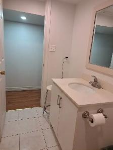 Ossington/Bloor basement for rent 2bedrooms 1kitchen and 1washro - Photo 3