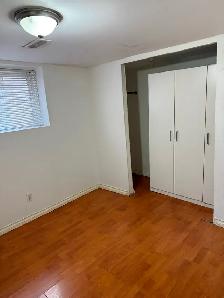 Spacious 4 bedroom/1 bath available now ! - Photo 5