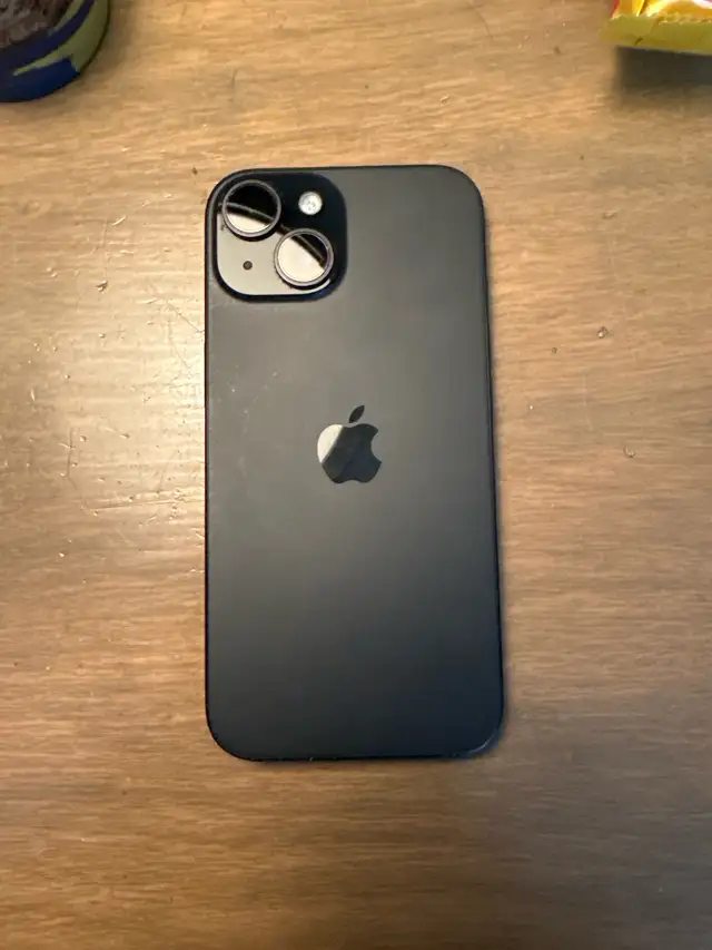 iPhone 15 128GB