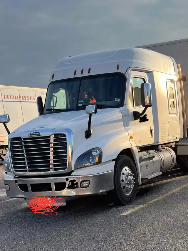I am owner operator looking for local job
