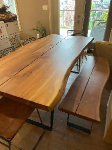 Dinning Room Table and Matching Bench