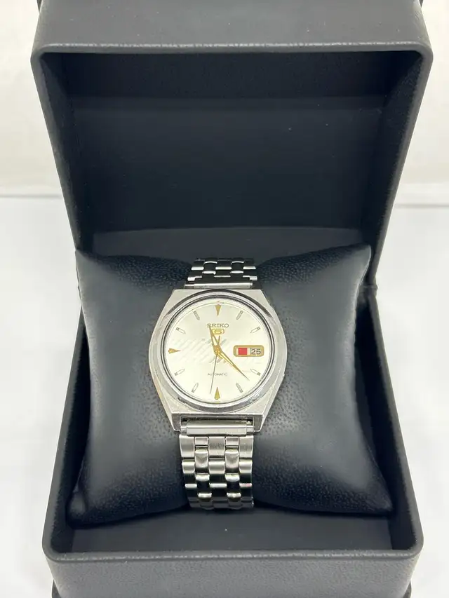 Vintage Seiko 5 Men’s Watch