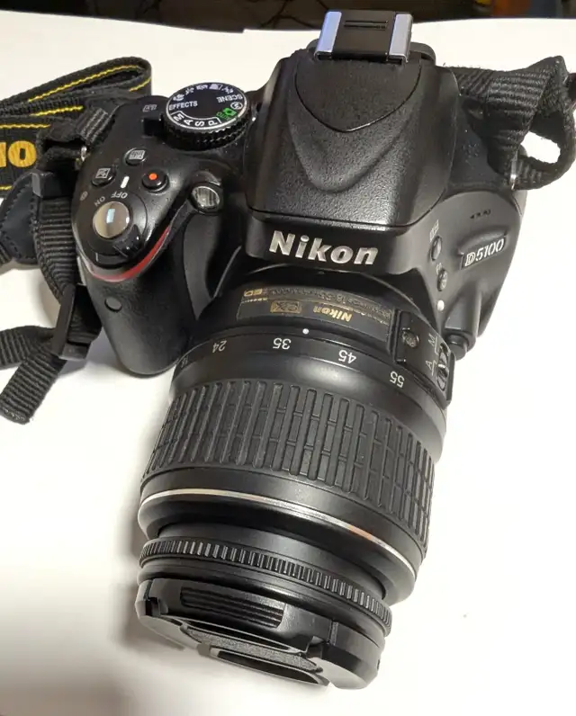 Nikon D5100 DSLR Camera