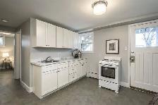 Beautiful One Bedroom Located in Fairview for January 1st - Photo 3