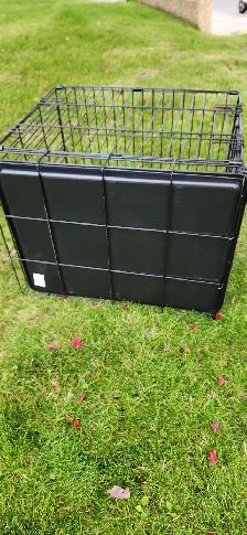 Petmate 24in-Size Metal Crate - Immaculate - $65 - 780-455-4858 - Photo 4