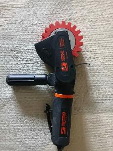 Dynabrade Nitro Series Pneumatic Grinder - Photo 2