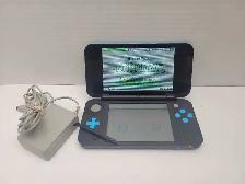 Nintendo 'NEW' 2DS XL System - Black/Blue