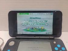 Nintendo 'NEW' 2DS XL System - Black/Blue - Photo 3