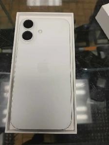 Apple iPhone 16 - Photo 4