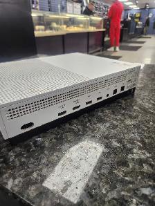 1TB XBOX ONE WITH CONTROLLER - Photo 2