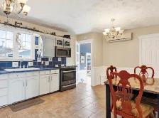 Three bedroom unit  with garage and plenty of deck space - Photo 4