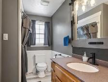 Three bedroom unit  with garage and plenty of deck space - Photo 5