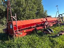 Case IH Drills 6200-if this ad is posted it's available - Photo 2