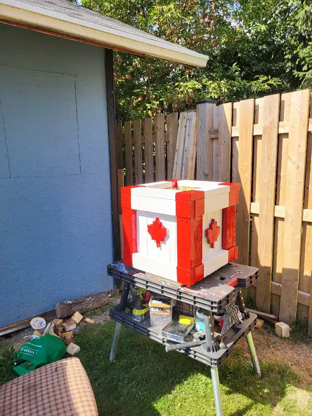 canadian flag planter box