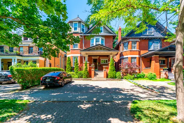 SHOWSTOPPING 3BR TOP FLOOR ON MADISON AVE!