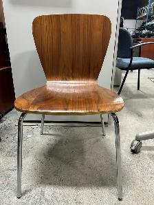 Used Chairs for sale - Ufficio Furniture - Call Us Now!