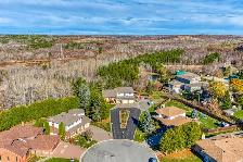 NOT JUST AN AVERAGE RESIDENCE!, ON 1.943 ACRES PRIME NEW SUDBURY - Photo 2