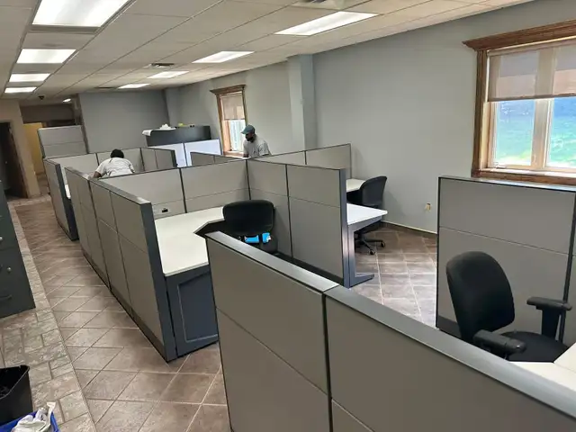 Workstation for sale - used furniture - Call Us Now!