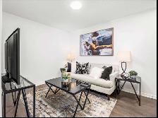 Beautiful 2 Bedroom Condo at Queen/ Dufferin for Rent - Photo 6